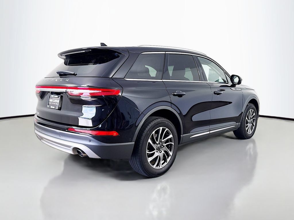 Used 2022 Lincoln Corsair AWD w/ Equipment Group 101A image 7