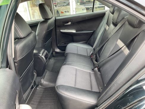 Used 2013 Toyota Camry SE image 23