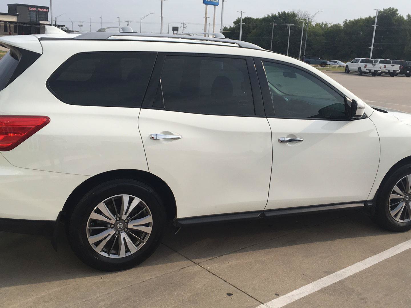 Used 2020 Nissan Pathfinder S FWD image 7
