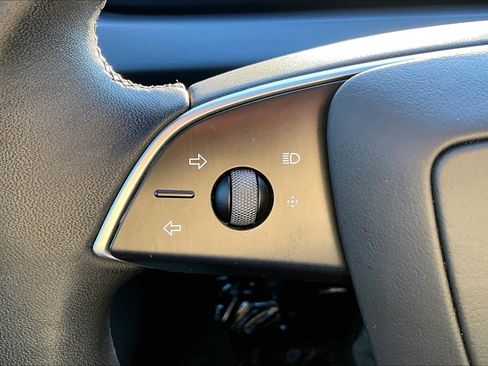 Used 2025 Tesla Model 3 Long Range image 16