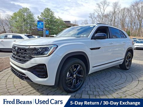 Certified 2025 Volkswagen Atlas Cross Sport SEL R-Line image 3