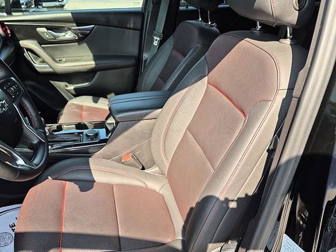 Certified 2025 Chevrolet Blazer RS FWD image 15