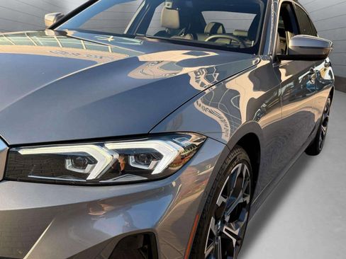 Used 2025 BMW 330i Sedan image 39