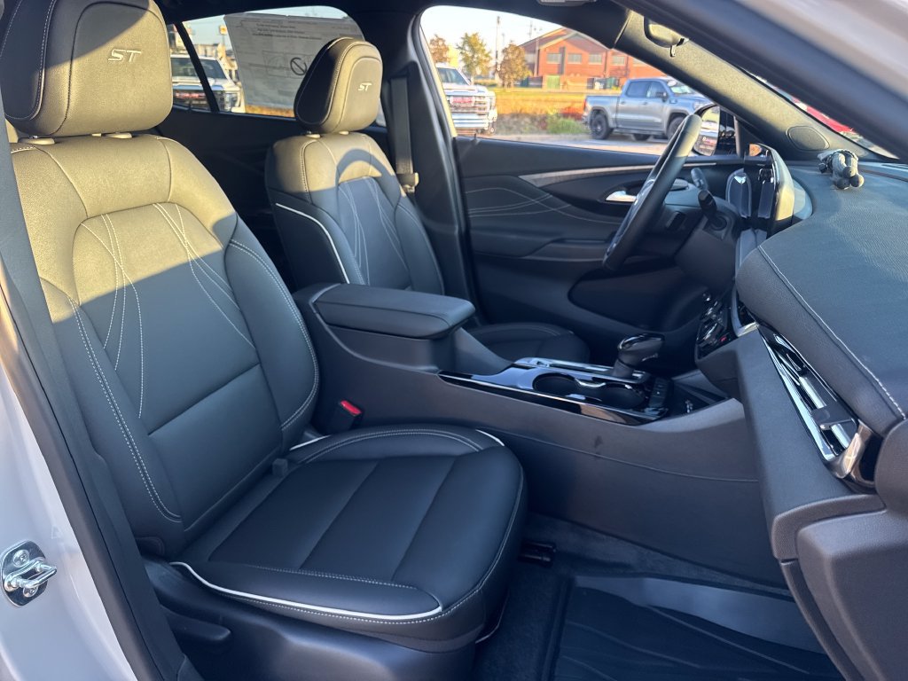 New 2026 Buick Envista Sport Touring w/ Studio Series FWD image 12