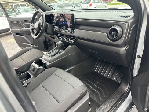 Used 2023 Chevrolet Colorado W/T RWD image 15