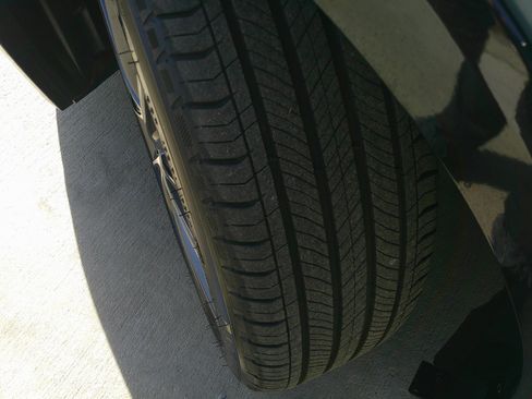 Used 2026 Toyota Prius XLE image 15