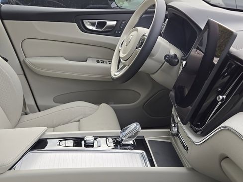 New 2026 Volvo XC60 T8 Ultra w/ Protection Package Premier image 9