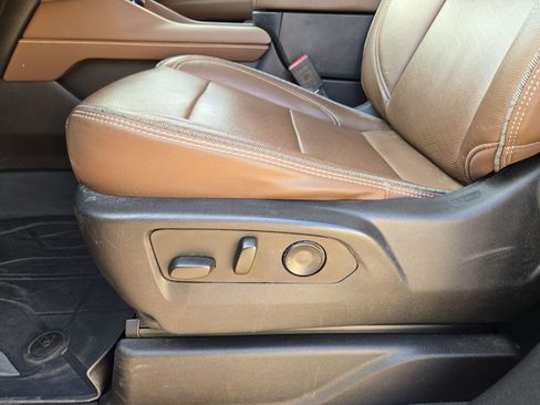 Used 2023 Chevrolet Tahoe High Country w/ Premium Package 2 image 17