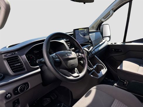 Used 2023 Ford Transit 350 XLT image 10