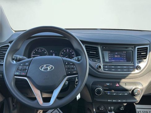 Used 2018 Hyundai Tucson SE image 13