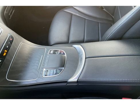 Used 2021 Mercedes-Benz GLC 300 image 31