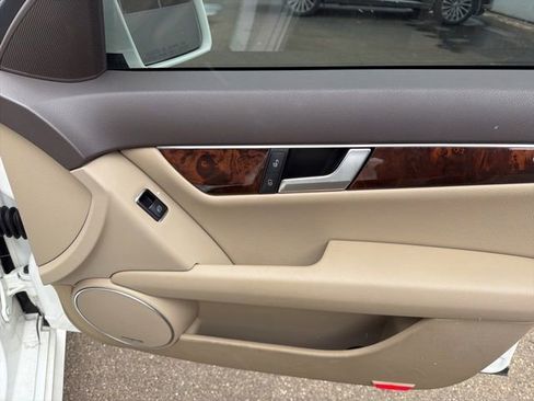 Used 2014 Mercedes-Benz C 300 4MATIC Sedan image 36