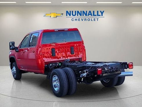 New 2026 Chevrolet Silverado 3500 LT AWD/4WD image 3