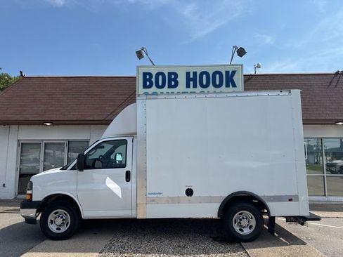 New 2025 Chevrolet Express 3500 w/ Power Convenience Package RWD image 7
