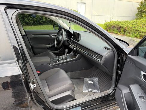 Used 2023 Honda Civic LX image 13