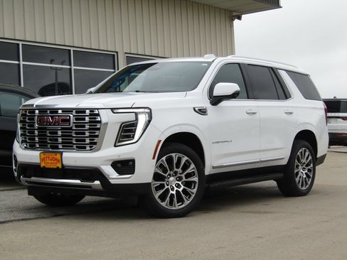 Used 2025 GMC Yukon Denali AWD/4WD image 12