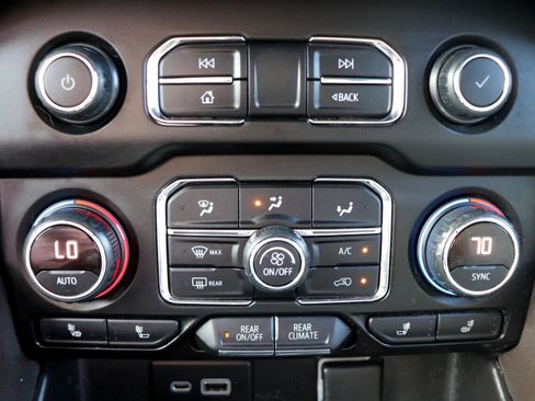 Used 2021 Chevrolet Tahoe LT image 35