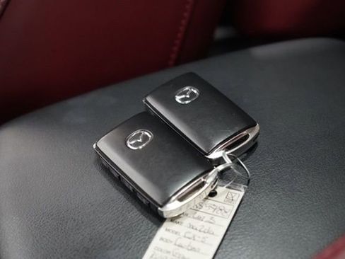 Used 2023 MAZDA CX-5 Carbon Edition image 39