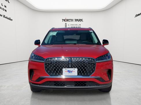 New 2026 Lincoln Aviator 2WD image 8