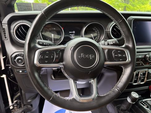 Used 2023 Jeep Wrangler Unlimited Sahara w/ Cold Weather Group AWD/4WD image 16