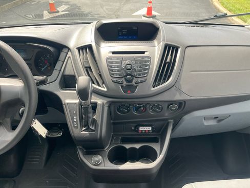 Used 2019 Ford Transit 350 XL image 38