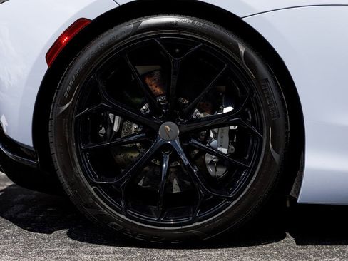 Used 2025 McLaren Artura Spider image 18