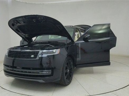 Used 2024 Land Rover Range Rover Long Wheelbase SE image 78