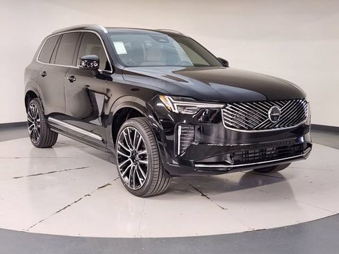 New 2026 Volvo XC90 B6 Plus w/ Protection Package Premier AWD/4WD image 7