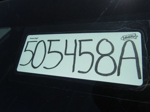 Used 2025 Toyota Camry XLE FWD image 27