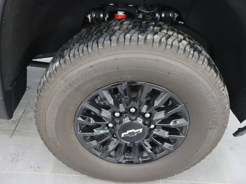 Used 2024 Chevrolet Silverado 3500 LT w/ Z71 Sport Edition image 3