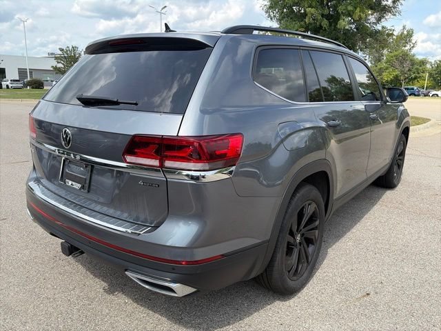 Used 2023 Volkswagen Atlas SE w/ Black Wheel Package AWD/4WD image 3