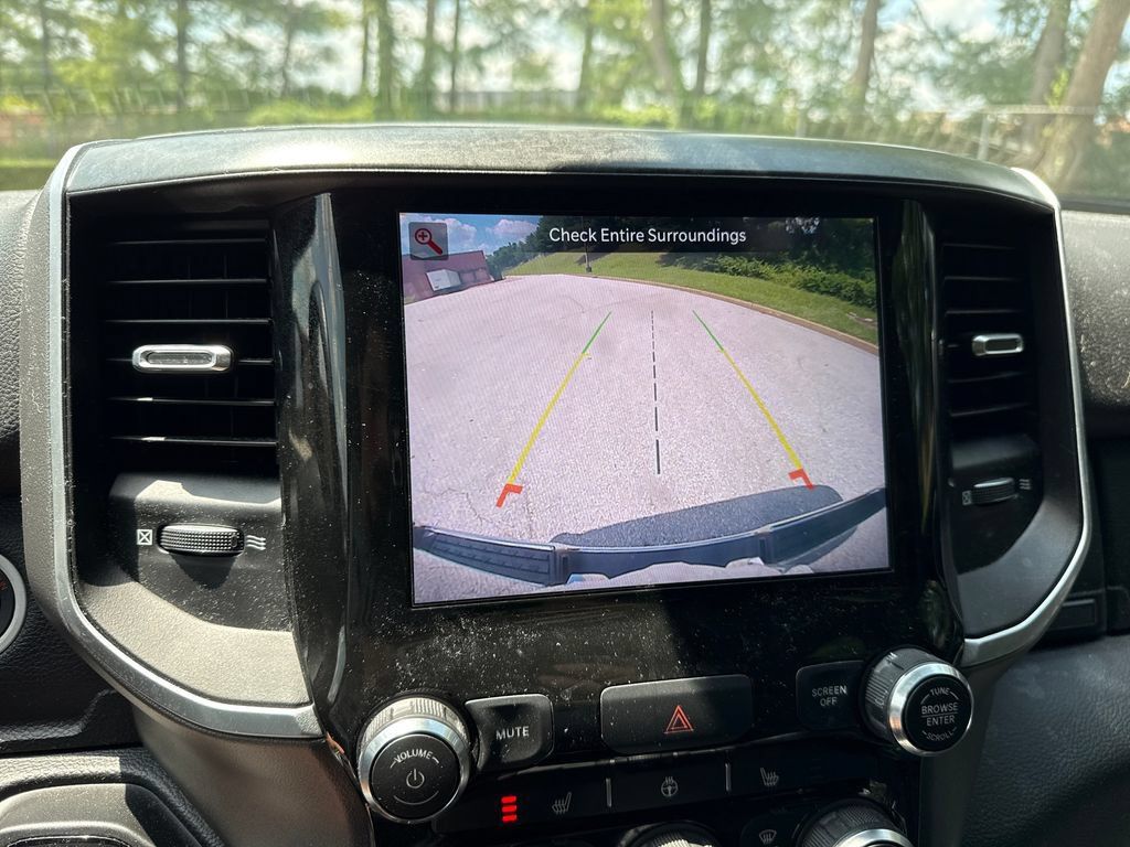 Used 2022 RAM 1500 Big Horn AWD/4WD image 17