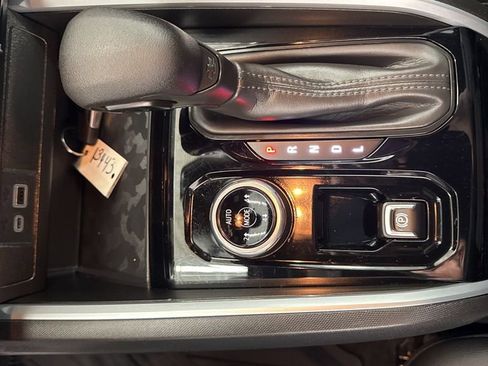 Used 2024 Chevrolet Colorado Trail Boss w/ Advanced Trailering Package AWD/4WD image 16