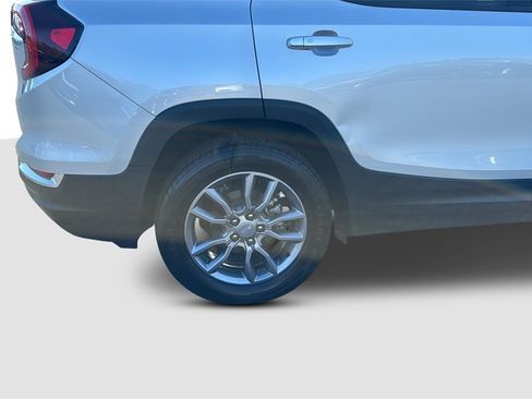Used 2022 GMC Terrain SLT w/ LPO, Floor Liner Package image 22