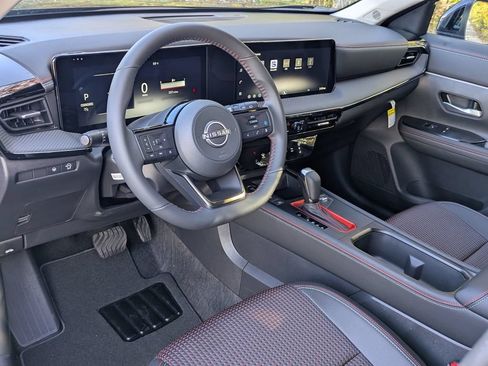 New 2026 Nissan Kicks SR FWD image 18