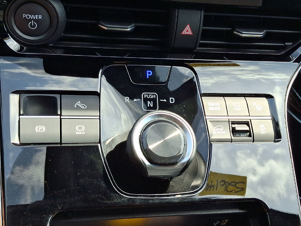 Certified 2024 Subaru Solterra AWD/4WD image 25