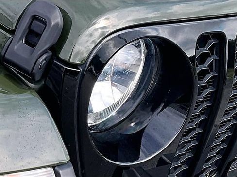Used 2022 Jeep Gladiator Sport AWD/4WD image 33