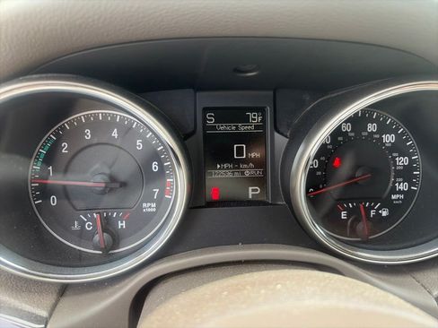 Used 2013 Jeep Grand Cherokee Laredo RWD image 3