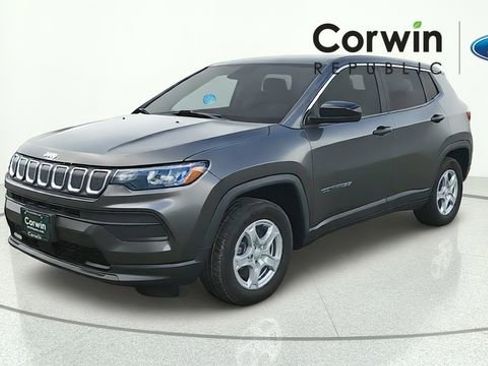 Used 2022 Jeep Compass Sport FWD image 3
