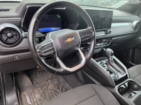 Used 2023 Chevrolet Colorado LT w/ LT Convenience Package AWD/4WD image 4