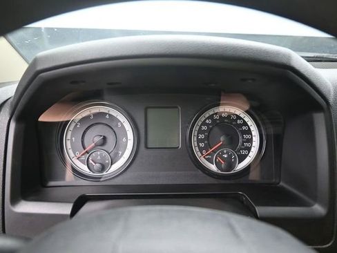 Used 2022 RAM 1500 Classic SLT AWD/4WD image 20