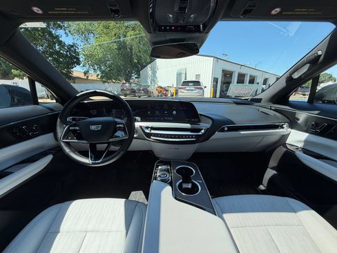 Used 2024 Cadillac Lyriq Sport AWD/4WD image 26