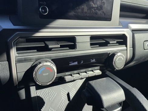 Used 2025 Toyota 4Runner SR5 image 18