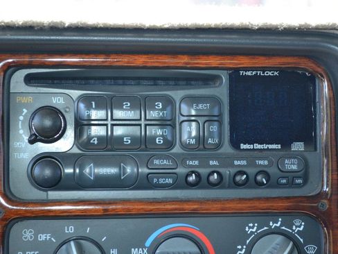 Used 1998 GMC Sierra 3500 4x4 Crew Cab w/ Marketing Option Pkg 3 image 18