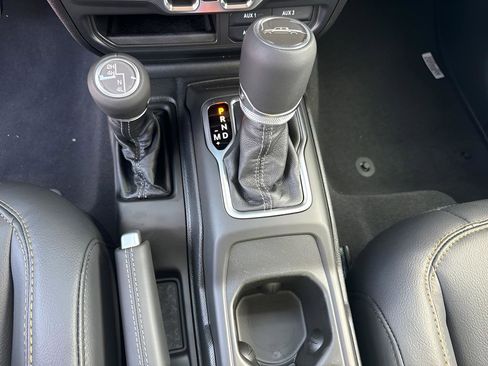 New 2026 Jeep Gladiator Sport AWD/4WD image 23