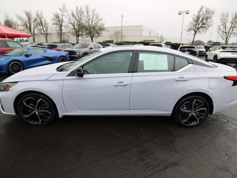 Certified 2025 Nissan Altima 2.5 SR w/ SR Premium Package AWD/4WD image 6