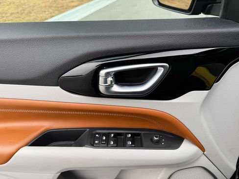 Used 2024 Jeep Compass Limited image 14