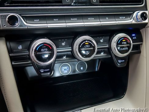 Used 2022 Genesis G70 3.3T w/ Sport Prestige Package AWD/4WD image 21