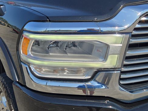 Used 2022 RAM 2500 Laramie AWD/4WD image 5