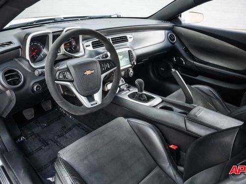 Used 2014 Chevrolet Camaro SS w/ SS Performance Package image 2